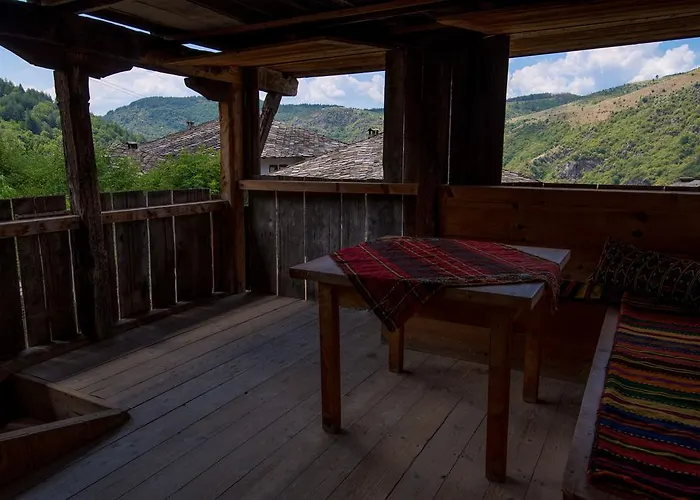 кюповата къща 1860 Qpova House *